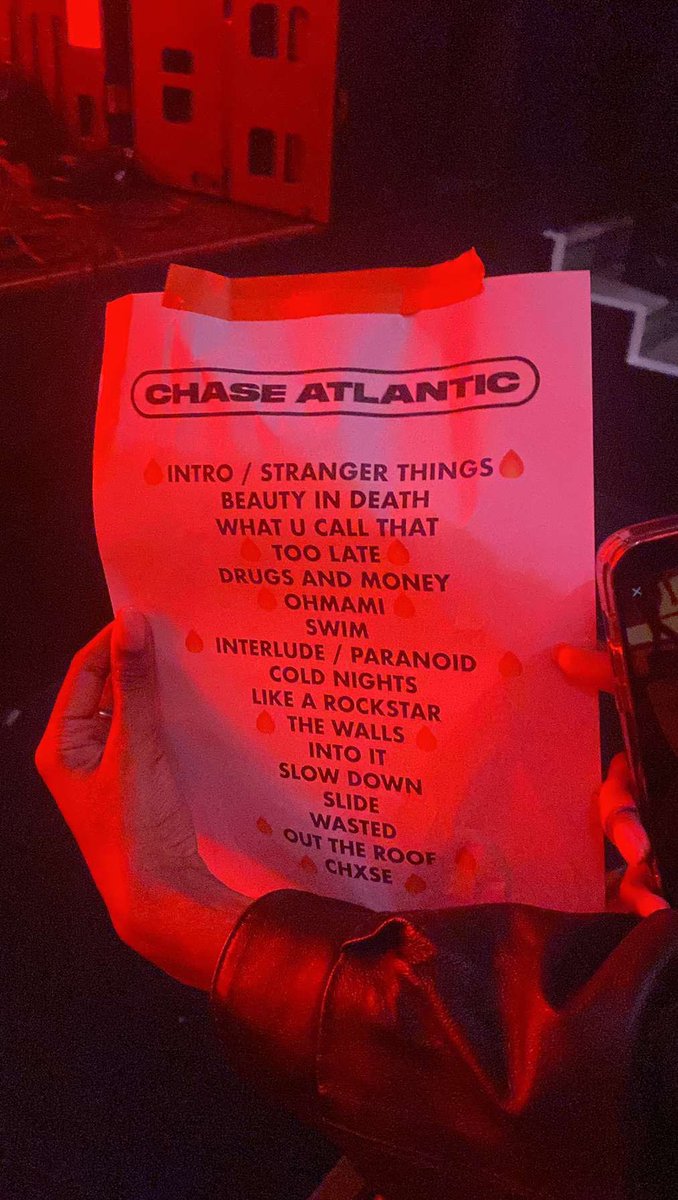 alisha 𝜗𝜚 tweet media