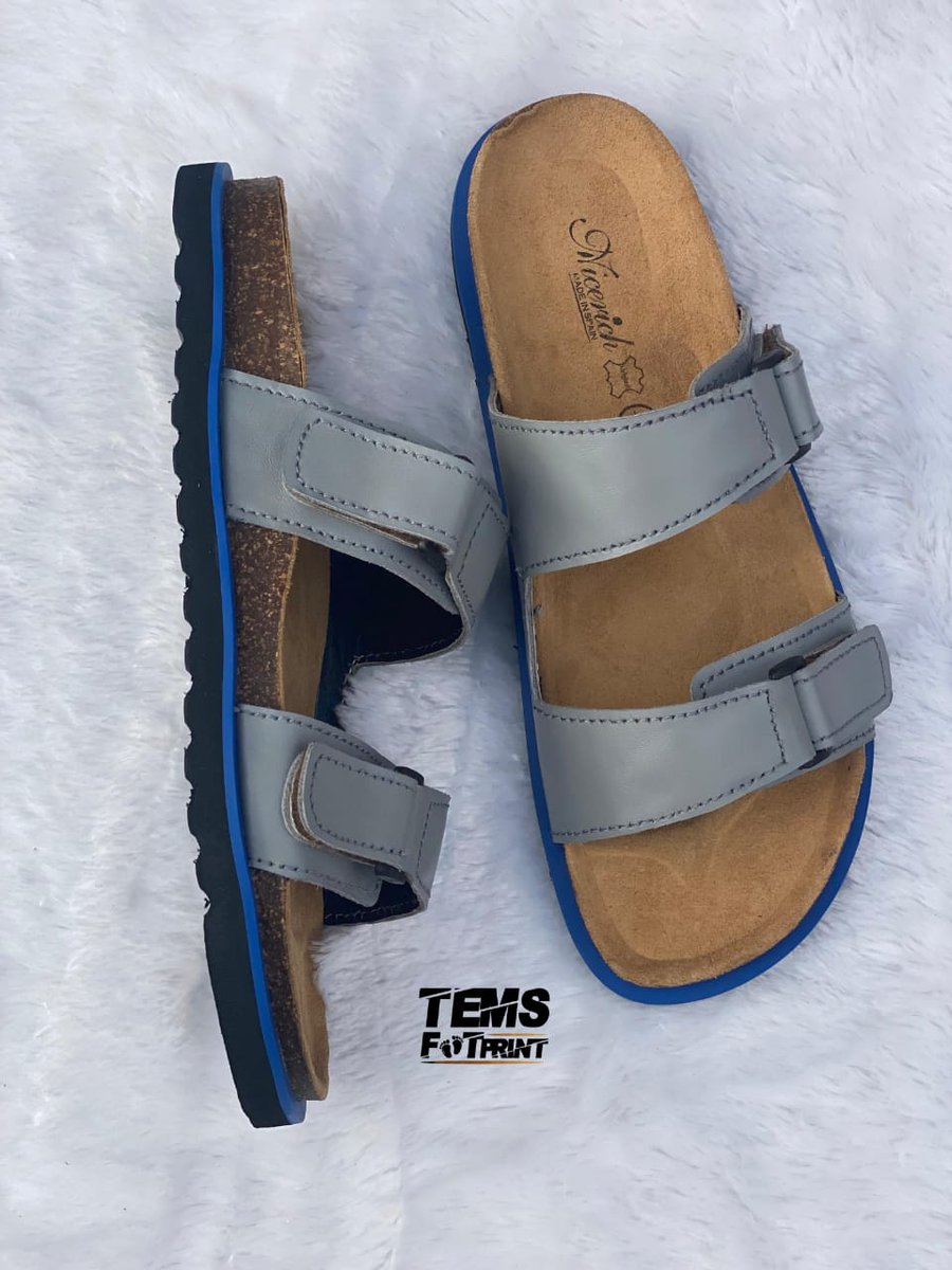 temsfootprint's tweet photo. "🎉 TGIF from TemsFootprint! 🎉"
We’ve wrapped up another week of crafting perfection, and these custom-made shoes are ready to hit the streets! 👟✨
Here’s to a productive week and an even better weekend ahead! 🍻👣
#TemsFootprint #TGIF #WeekendVibes #Craftsmanship https://t.co/6rb0PHfazB