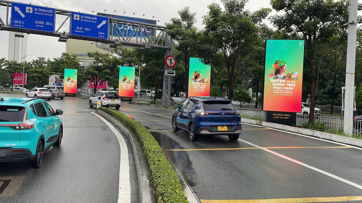 FAOVietNam's tweet photo. World Food Day is your day. If you're in Ha Noi, Da Nang, or Ho Chi Minh City, keep an eye out for the #WorldFoodDay image near airports, downtown, and in buildings! 🙌  Big thanks to Goldsun Media and Focus Media JSC for supporting #WorldFoodDay2024 in Viet Nam 🇻🇳! https://t.co/EqHsWIYDWl