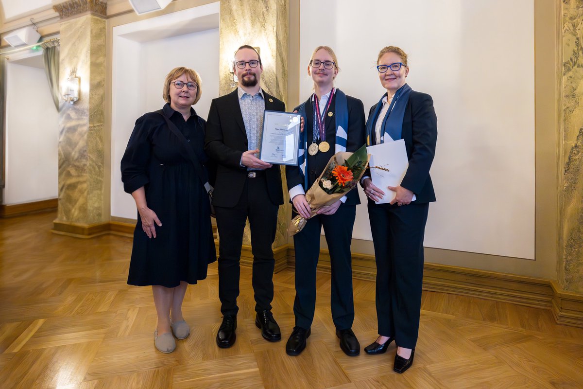 WorldSkills Lyon 2024 -matka saateltiin viime viikolla päätökseen juhlallisesti ammattitaitomaajoukkueen palkitsemistilaisuudessa. Kiitos opetusministeri Anders Adlercreutz <a href="/adleande/">Anders Adlercreutz</a> ja <a href="/okmfi/">Opetus- ja kulttuuriministeriö</a> tuesta sekä Suomen Messusäätiö kilpailijoiden palkitsemisesta. 📸: Laura Luomalehto.
