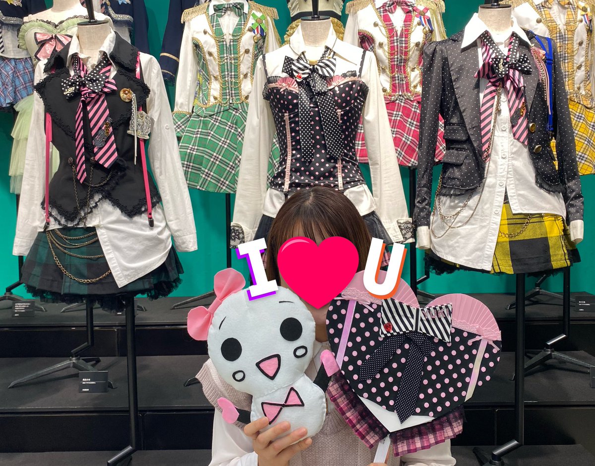 Shioriiiin__M's tweet image. 幸せ過ぎて泣きそう、、

#柏木由紀 
#ゆきりん 
#口移しのチョコレート 
#AKB48劇場大衣装展