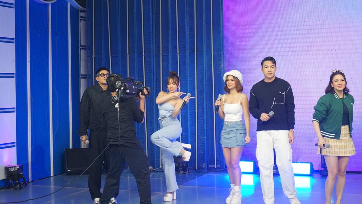 itsShowtimeNa's tweet photo. ☀️ Today is gonna be a great day!

#1T5SHOWTIME
Watch us Live, Follow, and Subscribe here:
https://t.co/Gs3IAXTxDD https://t.co/PkSusKv2Cj
