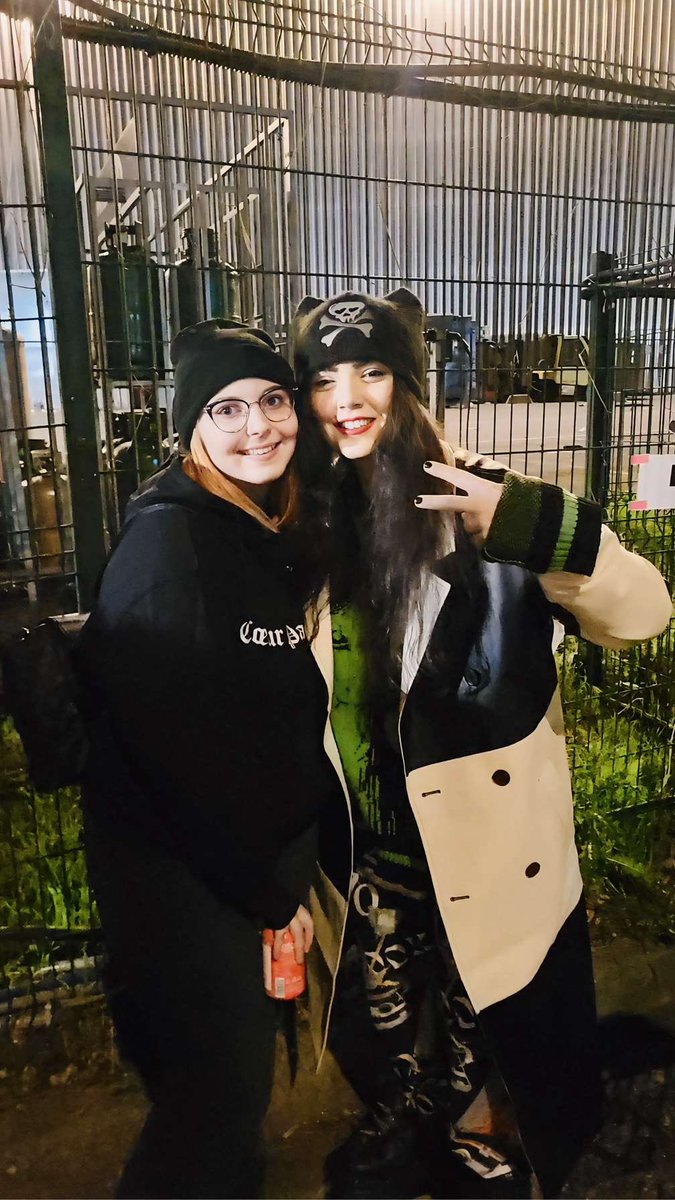 Sarah 🖤🦋 tweet media