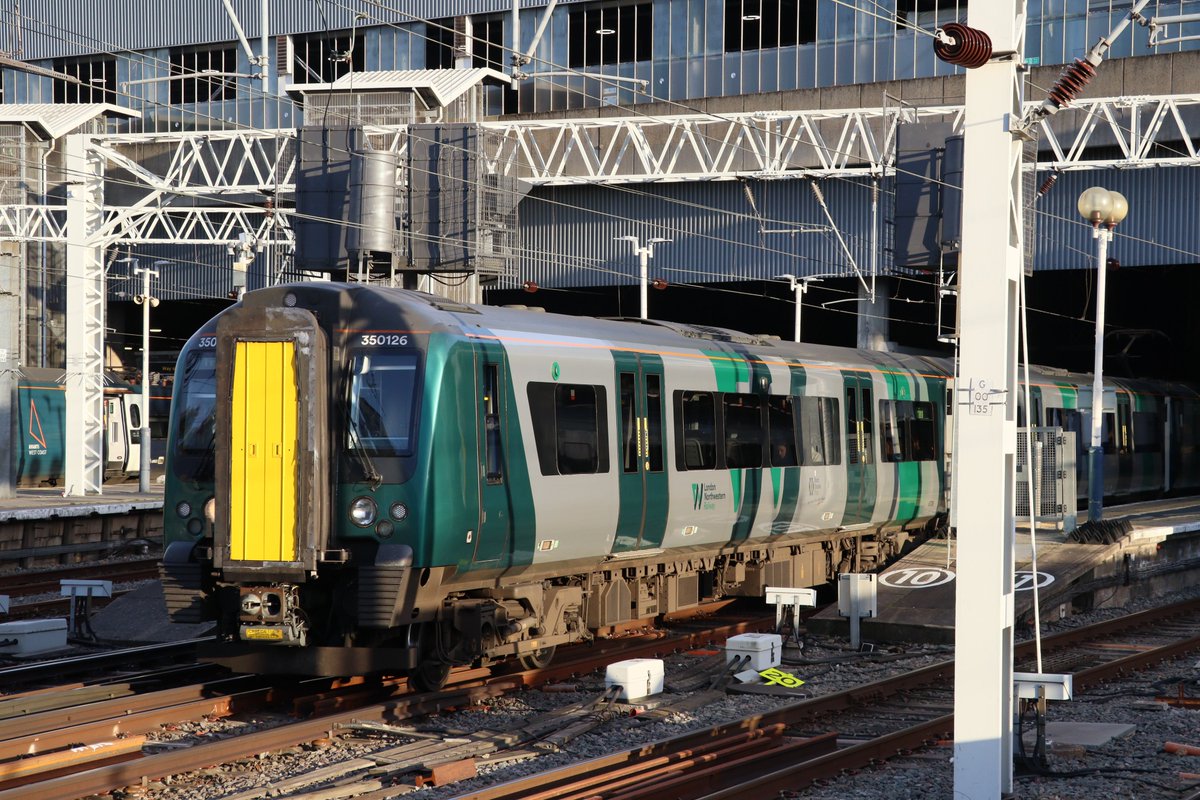 typicaldullname's tweet image. A few photos from yesterdays trip which saw me go on the Marston Vale line for the first time and catch up with Clapham&apos;s finest @Sam82767021 at the end of the day