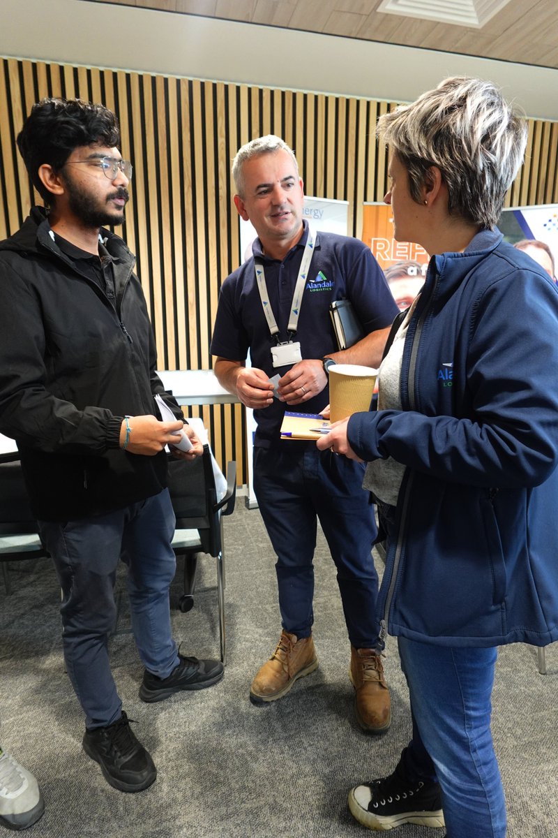 AlandaleUk's tweet photo. Alandale Logistics had an amazing time at the Broxbourne Council and Google Jobs Fair yesterday!🙌
With over 300 local residents attending, it was fantastic to connect with everyone and share opportunities to support local recruitment

 #Recruitment #WeAreHiring #CommunityFirst https://t.co/7Cq8vlJLvv