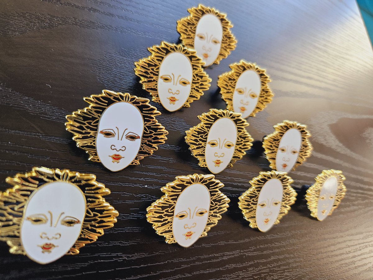 Kat_Wickarts's tweet photo. So for LFCC I'll be selling a lot of new items! The Faedune Pantheon hard enamel pins are one of them! 
The Dreamer and The Morrigan are beautiful gods in our dnd game made by our amazing DM @GabrielGalway
#DnD #pins #lfccwinter #hardenamelpins https://t.co/7NyzyxOkM7