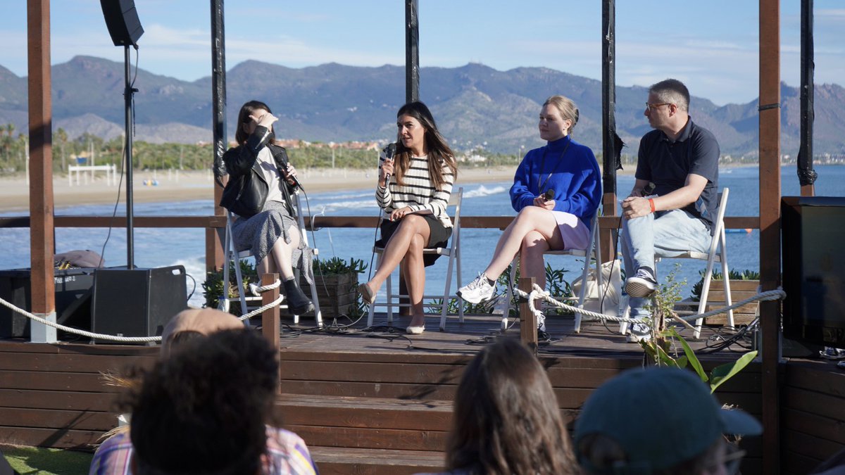 EuropeDirectCs's tweet photo. ¡Un placer volver a participar en el #ProWeekendFest, sobre todo en su X aniversario 🎶! @proweekendfest 

En la Mesa redonda junto con especialistas de financiación🇪🇺 hemos presentado las oportunidades para el sector cultural musical 🗣️

@europe_creative @EUCreativa_ES https://t.co/Wz3GlRoBtr