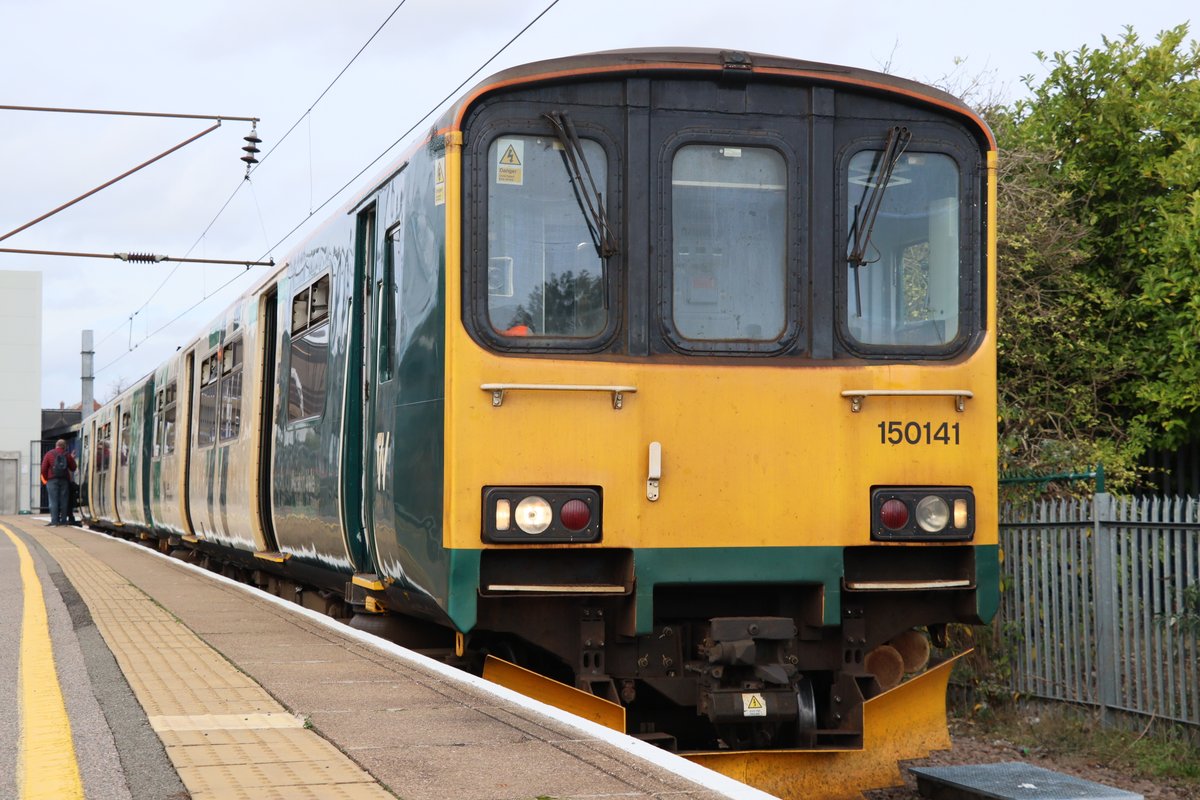 typicaldullname's tweet image. A few photos from yesterdays trip which saw me go on the Marston Vale line for the first time and catch up with Clapham&apos;s finest @Sam82767021 at the end of the day