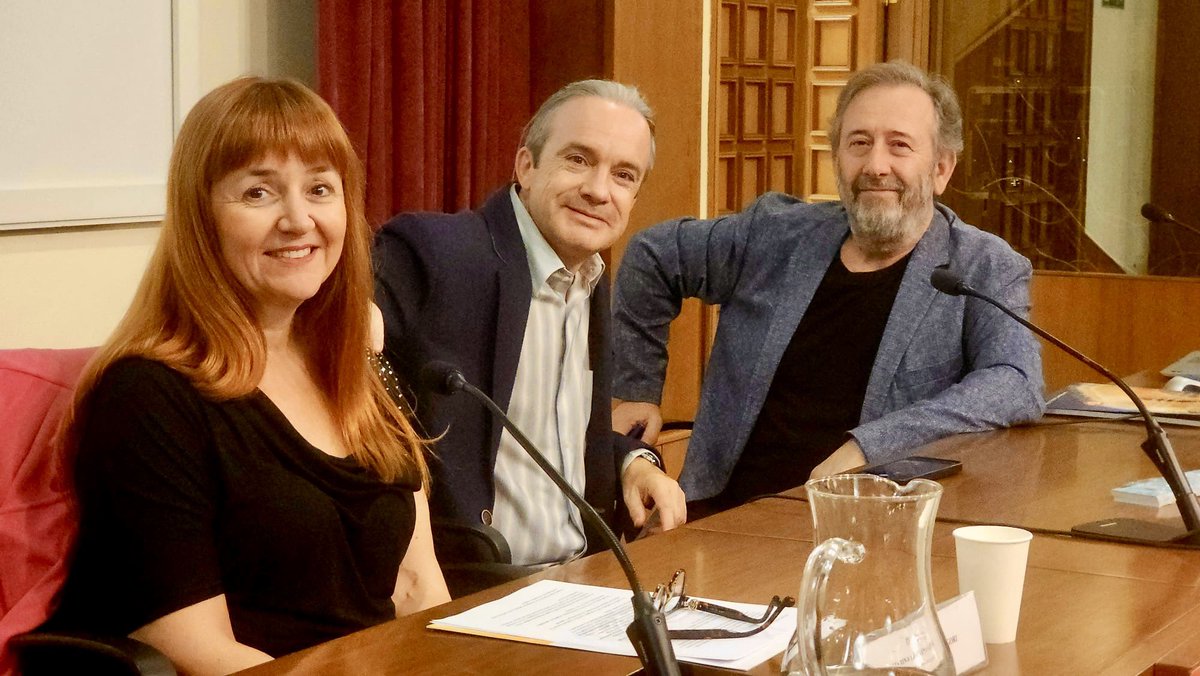 brionesci's tweet photo. Fue un placer dialogar ayer sobre #Arte y #Ciencia con mi amigo y colaborador @ACalleja_Ars y la gran @MarinaLimi, inaugurando el curso 2024/25 del ciclo @ArteDivulg en la @SedeAlicante_UA. Gracias a Marina y a todo el público por sus preguntas!!

(Fotos de Luismi Gutiérrez) https://t.co/eb0JCWOorN