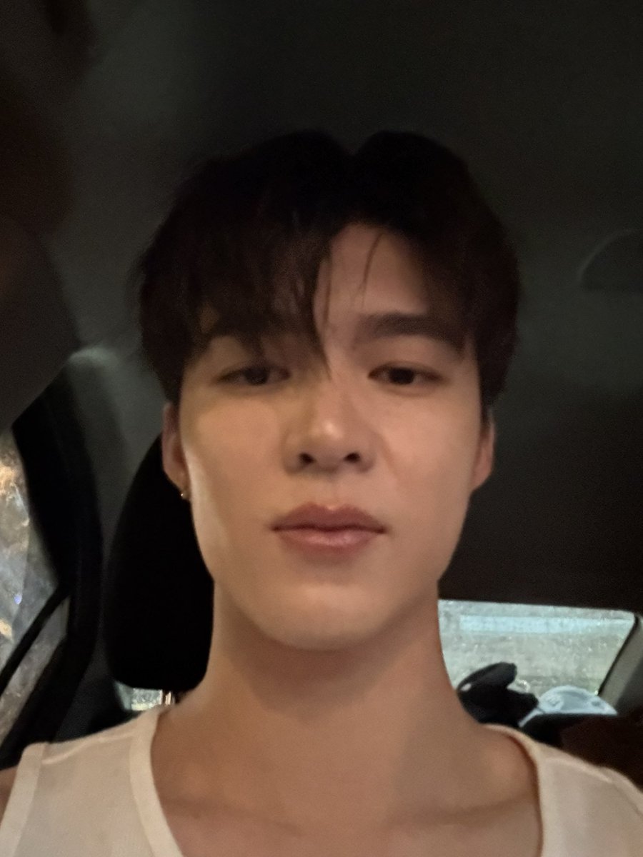 nichameen8's tweet photo. ไม่เป็นไรนะครับ ได้เจอก็มีความสุขแล้ว เอาปายยยยย~  #KOSEwithMeen https://t.co/w80PRJwy0V