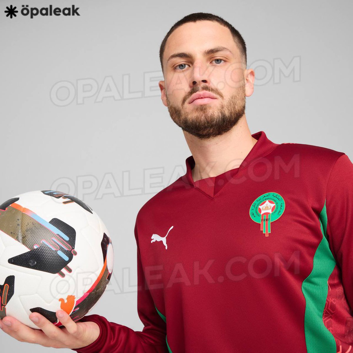 OFFICIALMTF2K18's tweet photo. OFFICIAL: Morocco’s Pre-Match Top revealed! 🇲🇦
Thanks to @opaleak, the specialists in unveiling the latest jerseys, for the exclusive shots. What do you think of the design? 
#morocco #puma https://t.co/tOTD7dcp9j