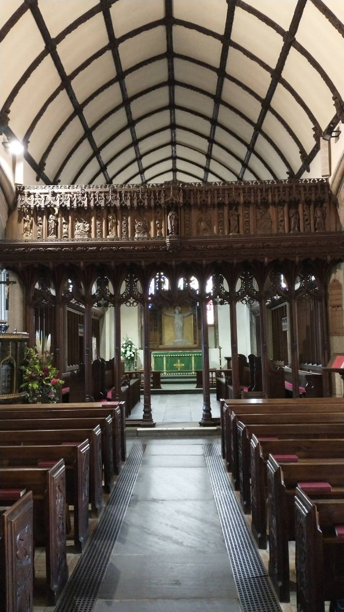 JonathanLingard's tweet photo. Art on your doorstep : One of the great things about the UK is the possibility to wander down a street, wander into a church and look at the amazing art right there on the high street, in this case a story from Luke in glass
#churchbuildings #art #stainedglass
#woodcarvings #uk https://t.co/u7SrHieSNc