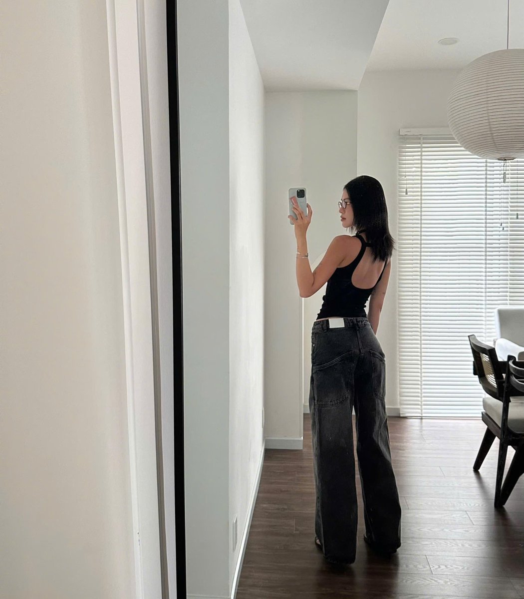 ShopSGLOKAL's tweet photo. Cool enough for the streets, comfy enough for the couch. 😌 

#StreetCasual #sglokal #fashioninspo #ootd #casualwear #tanktop #jeans #summeroutfits https://t.co/3fMO9NEzlR