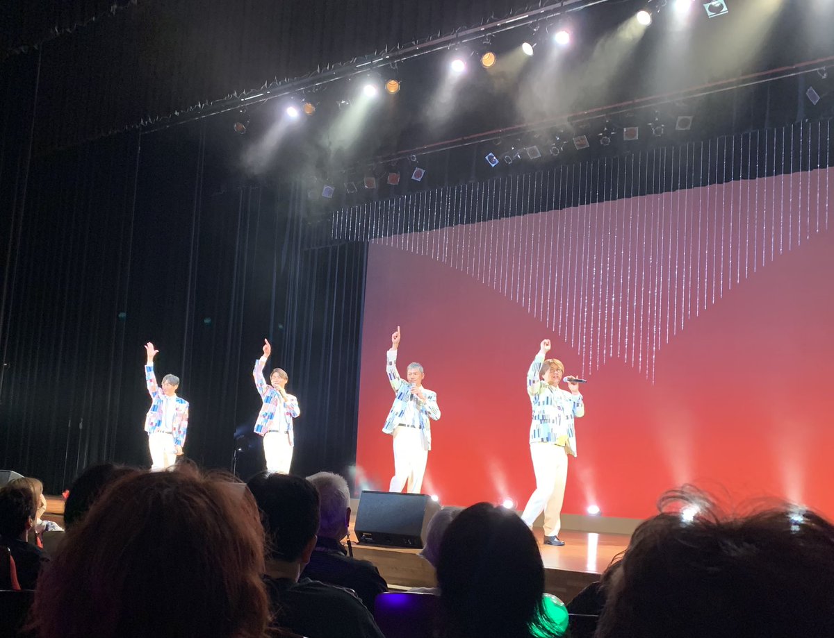 alice6350's tweet photo. 小倉へ🚄
純烈のライブに行ってきました♪
MCは、ほとんど後上さんの話で盛り上がり面白かったです🤭

#純烈
#北九州ソレイユホール https://t.co/GV5Tk34kT3
