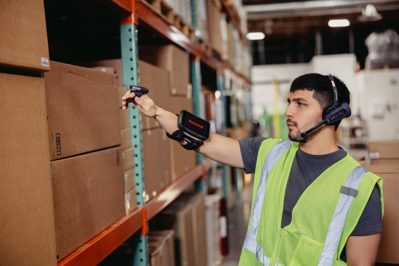 IndigoWMS's tweet photo. Need to update your #warehouse #hardware? Indigo provides a complete range of the latest #barcode #scanners &amp; #mobile #computers, barcode &amp; label #printers, voice automated solutions, #RFID, &amp; accessories to meet  your needs. Check out some of our range at https://t.co/DCPsUA7eqW https://t.co/DcMCvJSV9f