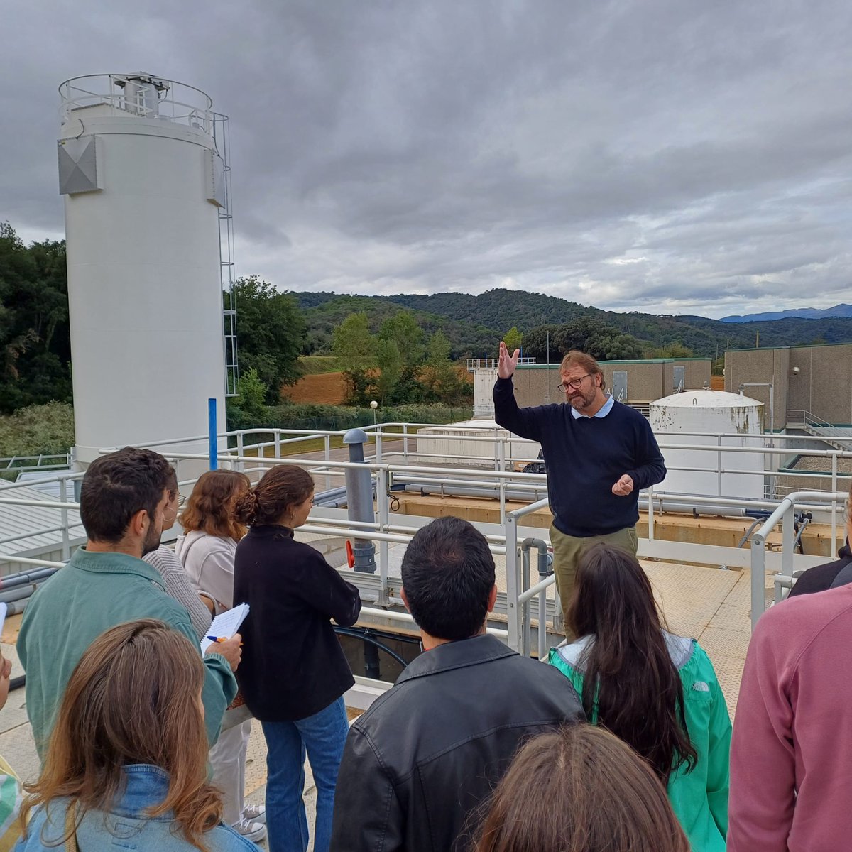 Quim Comas (@quim_comas) on Twitter photo Avui els estudiants dl #MasterH2OUdG visiten la planta potabilitzadora d'aigua d #CATSA Cicle d'Aigua de Ter S.A.; moltes gràcies x l'oportunitat k tenim d conèixer d 1a mà els processos i les tecnologies que hem treballat aquesta setmana a l'aula #ABPs #RamonGasull <a href="/UdGCiencies/">Facultat de Ciències</a> Avui els estudiants dl #MasterH2OUdG visiten la planta potabilitzadora d'aigua d #CATSA Cicle d'Aigua de Ter S.A.; moltes gràcies x l'oportunitat k tenim d conèixer d 1a mà els processos i les tecnologies que hem treballat aquesta setmana a l'aula #ABPs #RamonGasull <a href="/UdGCiencies/">Facultat de Ciències</a>