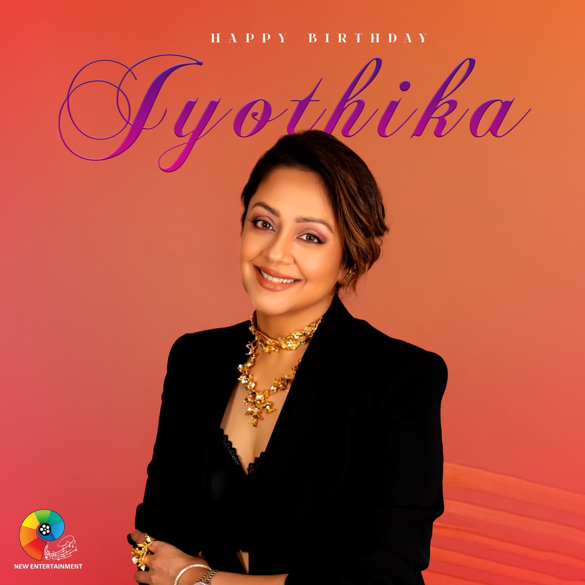 NewEntertain24's tweet photo. Happy birthday to the ever-glowing  kollywood queen #Jyotika! ❣️🎉

 #HappyBirthdayJyotika #HBDJyotika https://t.co/SVBsPKYf8u