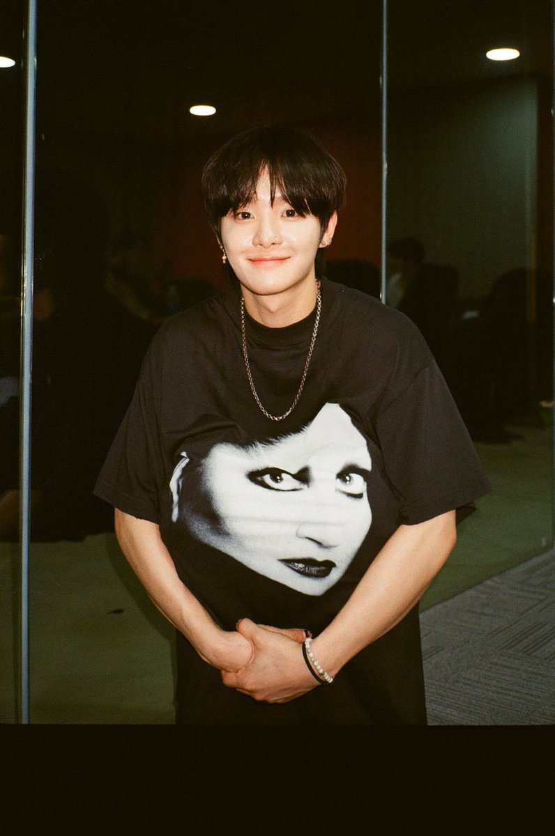 โอ้ยน่ารักมาก  ถ่ายรูปโดยฮามาดะคุง ซาฮิถ่ายรูปสวยมาตลอดเลย จีฮุนก็บ้อกแบ้กมาก