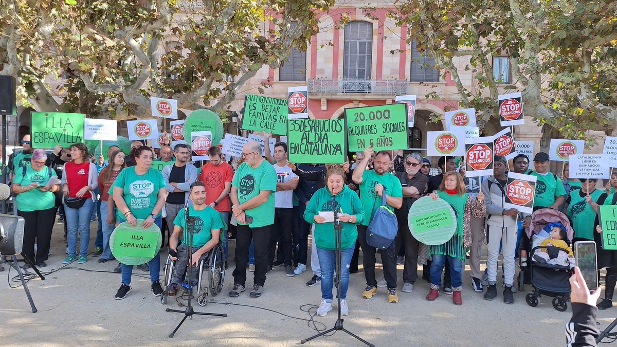 Col·legi de Treball Social de Catalunya (@treballsocial1) on Twitter photo Participem a la roda de premsa organitzada per <a href="/ILPhabitatge/">ILP - Llei 24/2015</a> davant del Parlament, juntament amb d'altres organitzacions socials, per denunciar la sentència del <a href="/TConstitucionE/">Tribunal Constitucional de España</a> que anul·la alguns dels articles de l'ampliació de les mesures #antidesnonaments de la Llei 24/2015 Participem a la roda de premsa organitzada per <a href="/ILPhabitatge/">ILP - Llei 24/2015</a> davant del Parlament, juntament amb d'altres organitzacions socials, per denunciar la sentència del <a href="/TConstitucionE/">Tribunal Constitucional de España</a> que anul·la alguns dels articles de l'ampliació de les mesures #antidesnonaments de la Llei 24/2015