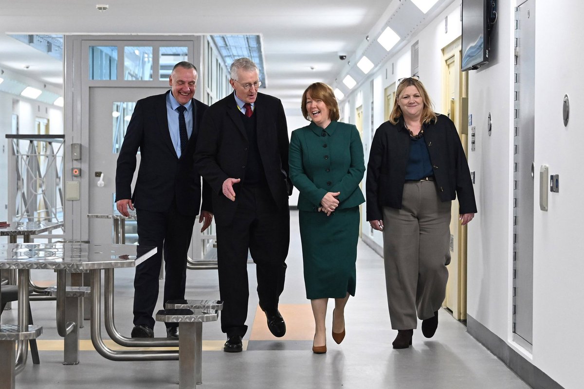 NIPrisons's tweet photo. Prison Service welcomed @NIOGov Secretary of State @HilaryBennMP to Maghaberry Prison during #PrisonsWeek2024 where he had the opportunity to meet with staff, delivery partners and prisoners and see the work being delivered to support rehabilitation. https://t.co/e4I9lMaoB6