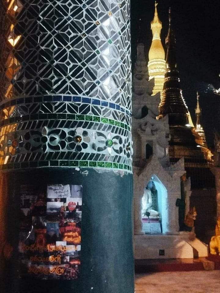 minn_robert's tweet photo. Yangon, Burma  
17, Oct 2024  

Activists boldly display revolution stickers and offer prayers at the Shwe Dragon Pagoda, standing firmly against the junta.

#WhatsHappeningInMyanmar 
#Yangon https://t.co/BHdgwvu9N2
