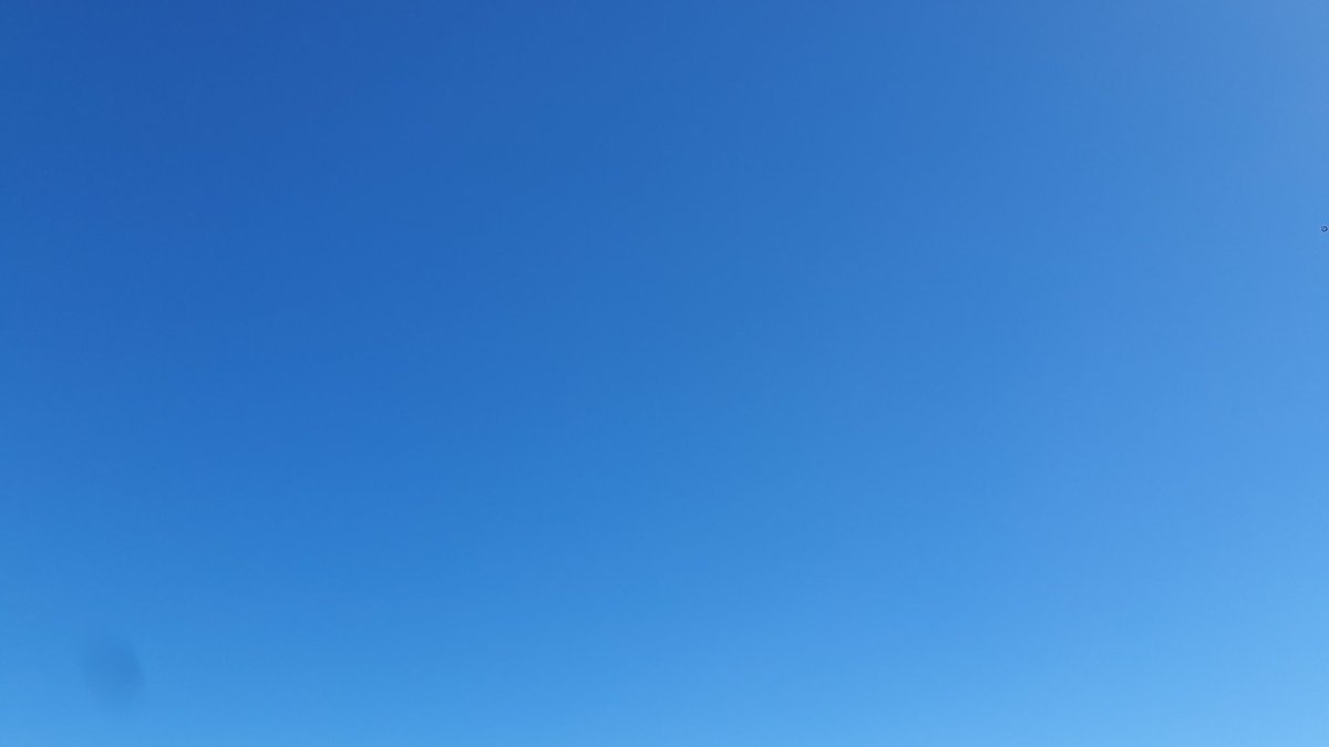 Our last day in 🇪🇸 .... somehow need to capture the peace and tranquility for when I need it back home! If I could bring just a square of this blue sky and 🏖 I would but until I work out how, for now photos...  💔 to be leaving except to see the 🐱🐱 and 🎾 😉😉😉