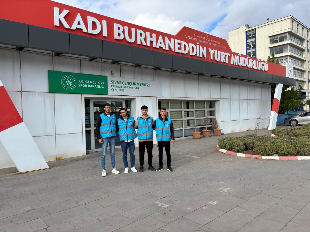 İhtiyaç sahiplerine bu kez üniversite öğrencilerinin yardım eli uzandı...🤝

17 Ekim Dünya Yoksullukla Mücadele Günü münasebetiyle Kadı Burhaneddin KYK Öğrenci Yurdunda kalan üniversiteli gençler, Hayat Ağacı Derneği aracılığı ile şehrimizdeki ihtiyaç sahibi ailelerin kapısını