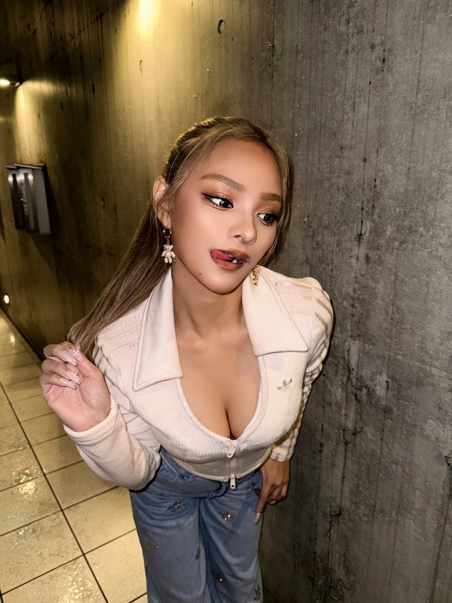 adidasコーデ嫌いな男ぜったいいない モテすぎ注意です⚠️🥹