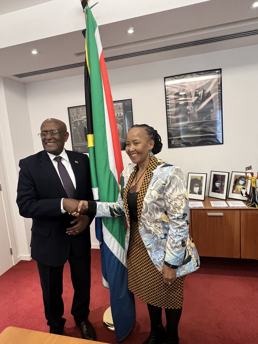 Tokozile Xasa tweet media