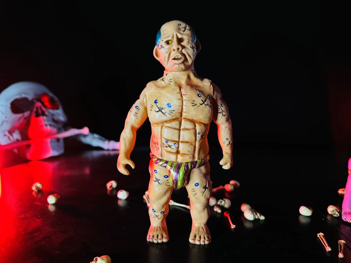 元保護犬今過保護犬 片桐仁 TOYTOYTOY デハラユキノリ 11月2日より表参道のギャラリーMATで開催する「片桐デハラソフビ展」に