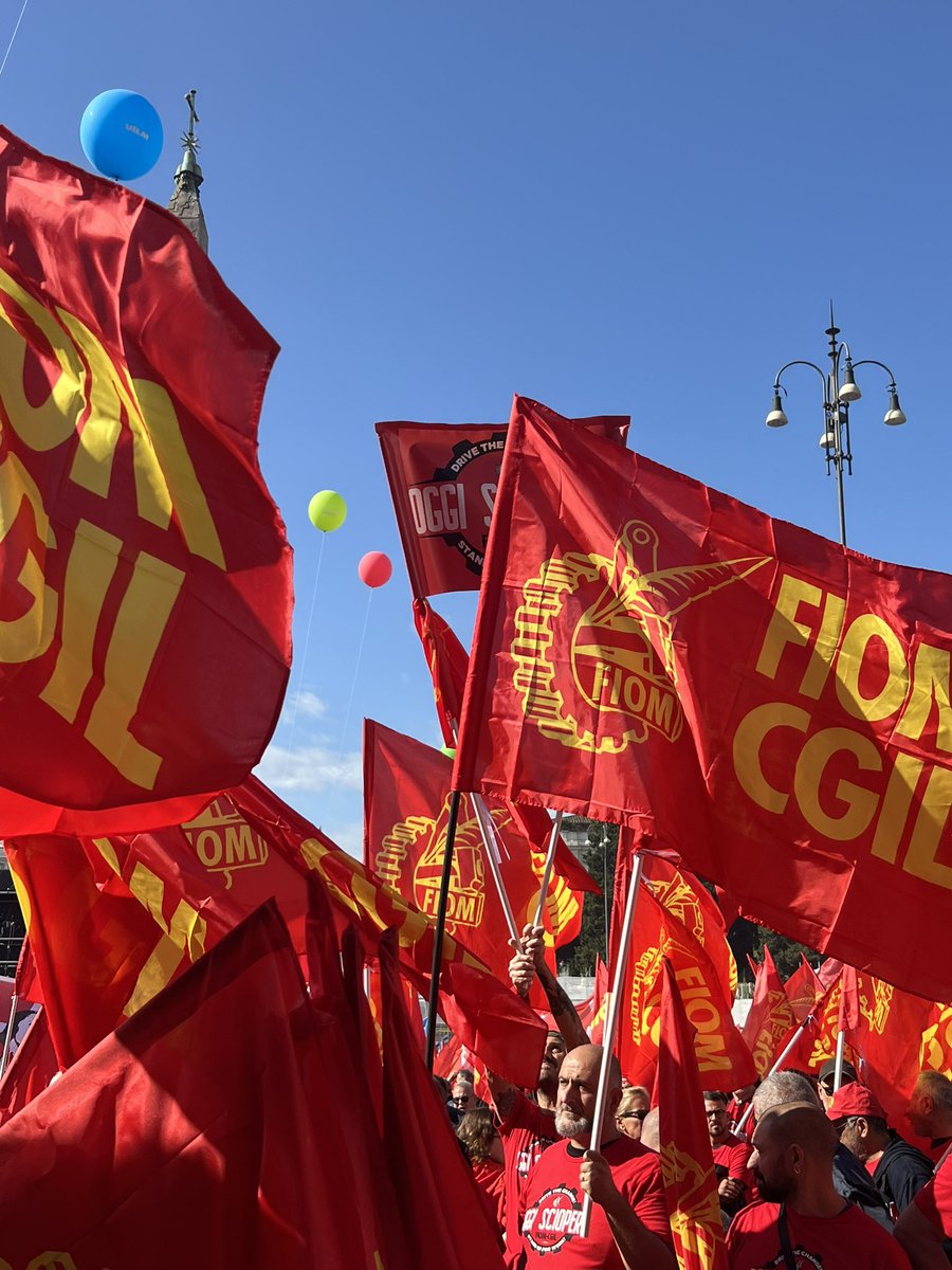 industriAll_EU's tweet photo. We are at a crossroads in Europe. Deindustrialisation is no longer a threat – it is happening

🚨13 million jobs are at stake🚨

There is no Business As Usual scenario for Europe’s automotive industry.

‼️We call on EU leaders to give us a seat at the table to decide on Europe's industrial deal, our place is at the table and not on the menu‼️ says @Jude_KD