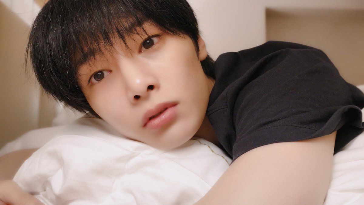 [SKZ VLOG] I.N : I.N의 퐁당로그 8 in Milan

youtu.be/1PHuPbgh68Y

#StrayKids #스트레이키즈 
#SKZVLOG #브이로그
#YouMakeStrayKidsStay