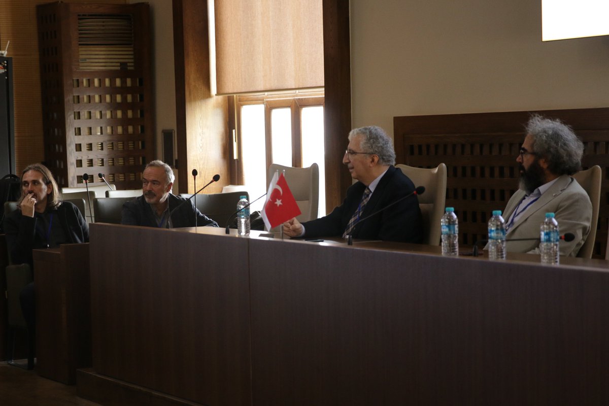 IUSosyolojiAras's tweet photo. 💊 Öğleden sonra, Tartışmalar ve Politika Önerileri bölümünde Prof. Dr. Ahmet Gül ve Prof. Dr. Murat Şentürk'ün moderatörlüğünde interaktif bir oturum yapıldı. https://t.co/XI9vz19jKX