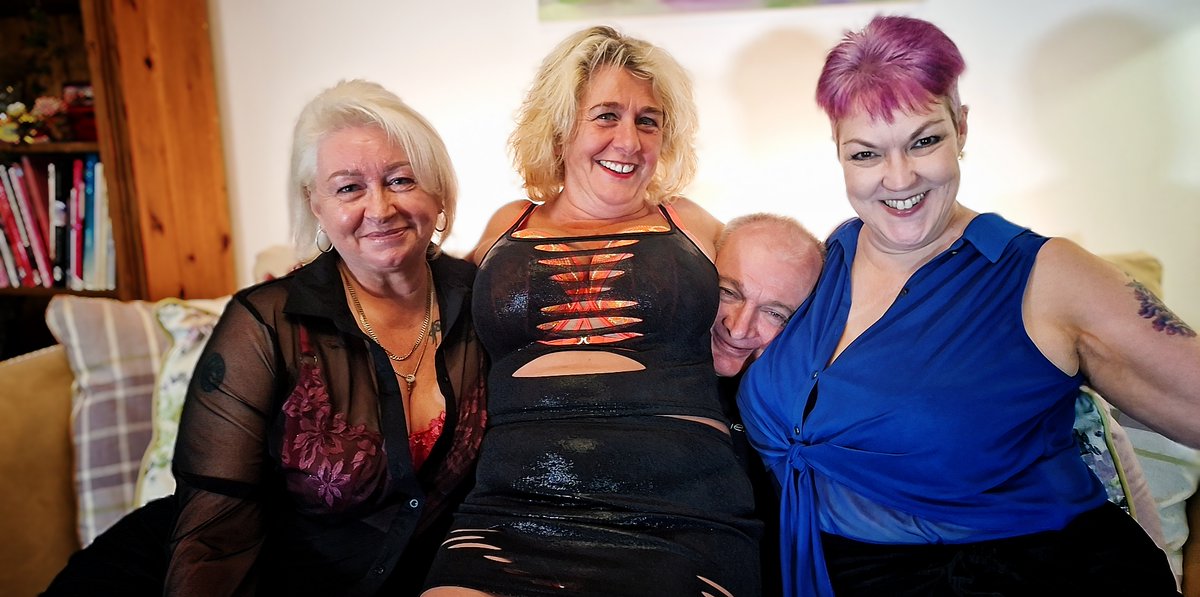 Ladybirdmodel's tweet photo. Poor @creampie_mr got a bit squashed between @CamillaCreampie &amp; my tits
We let him out eventually so we &amp; @TJai1968 could play with him😈

Hot🔥sexy😈fun😋cumming💦to my sites s👀n
https://t.co/92wAbUrKqC
https://t.co/WM57Seuf8Z
https://t.co/pIBtFfcG6N
🎞by the fab @ThomPeeping https://t.co/OBpGkaZrKt