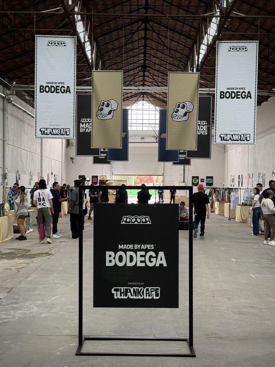 Bored Ape Yacht Club 🍌 tweet media