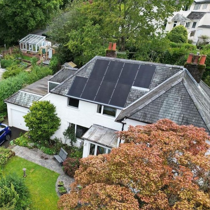 Westech_uk's tweet photo. Take a look at this amazing installation completed by Radiance Renewable Energy Solutions! 👏

This building is now eco-friendly thanks to their hard work and our @Perlight_Solar Delta 425W panels ready to generate up to 3.4 kWp.

Thank you for trusting our solar panels 💚 https://t.co/EAdOlPih5M
