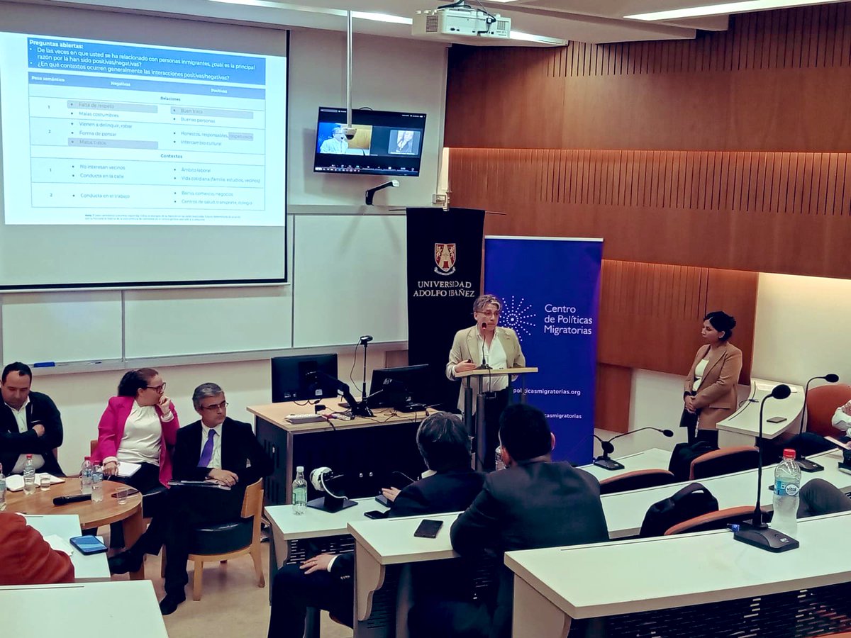 Desde distintas perspectivas abordamos ayer los avances de la #PoliticaMigratoria en Chile. 

🔹Según el informe preparado por el <a href="/cpmigratorias/">Centro de Políticas Migratorias</a> del total de las medidas comprometidas en la política, 31% está ejecutada y 41% en ejecución. En regularización el avance es O%.

🔸Los