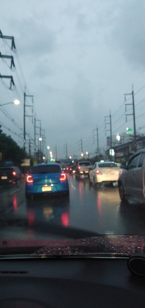 ฝนหนักแบบนี้ ต้องมีคนกอดแล้วแหละ คนเดียวมันเหงา

#สาวสองชลบุรี #อ่างศิลา #บางแสน #หนองมน #บางพระ #บ้านสวน #เสม็ด #บางทราย #นาป่า #อมตะชลบุรี #DM
