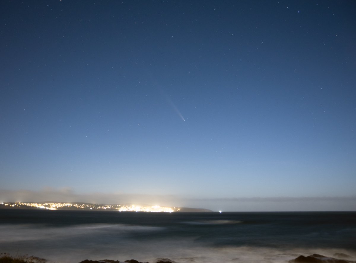KmunityOfEquals's tweet photo. #komeet C/2023 A3 (Tsuchinshan–ATLAS) #comet #CometC2023A3 #comettsuchinshanatlas #Cornwall_UK #StIves #Gwithian ... Anti-Tail *just* visible in photo - not to the eyes - 17th Oct 2024 https://t.co/oIFZNF4o8x