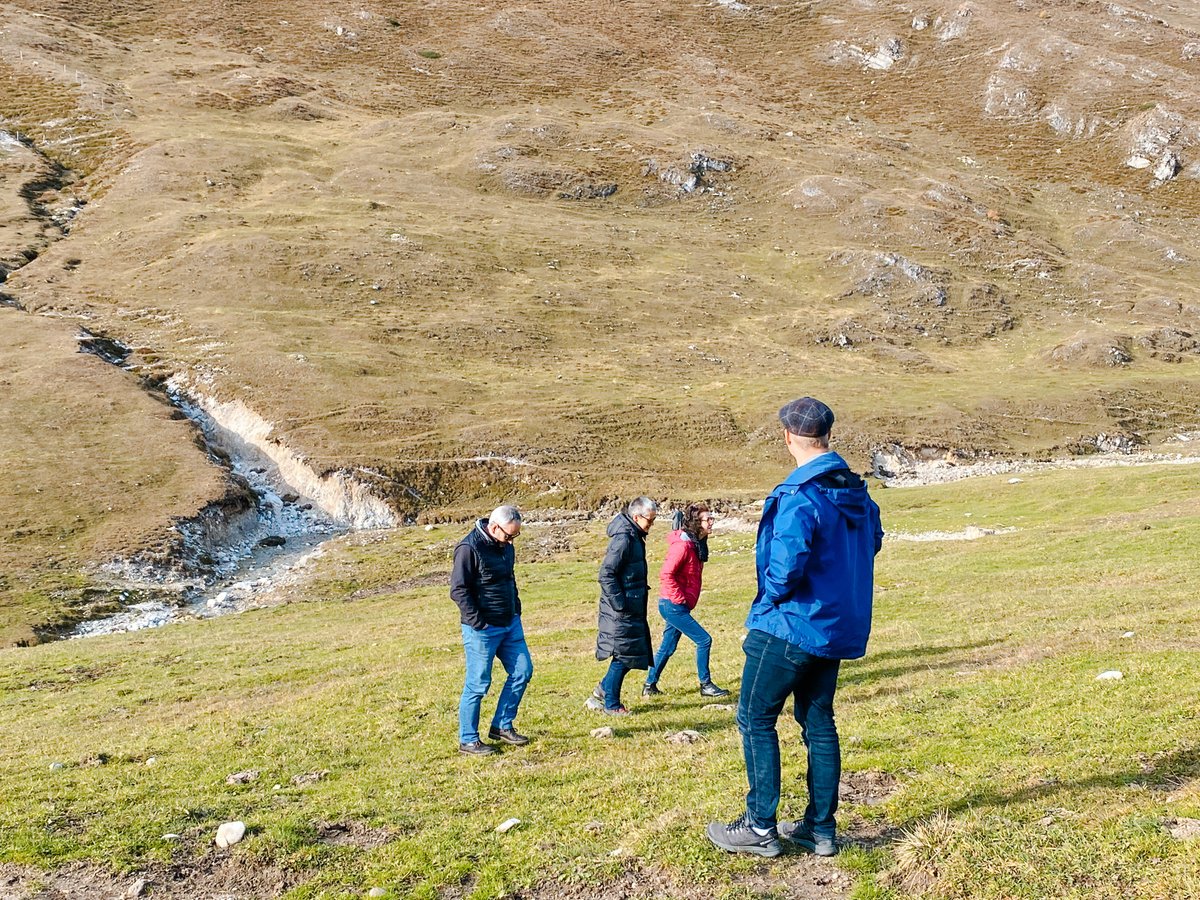 RustikHEU's tweet photo. Nothing better than getting to know our partners in person! Today, we explored the beautiful Nockregion - Oberkärnten, journeying through the Nockberge Biosphere Park and visiting the artists' town of Gmünd. 
Check out their work here: https://t.co/rUcJzdchSB
#RUSTIK #Nockregion https://t.co/82qKBKmwH1