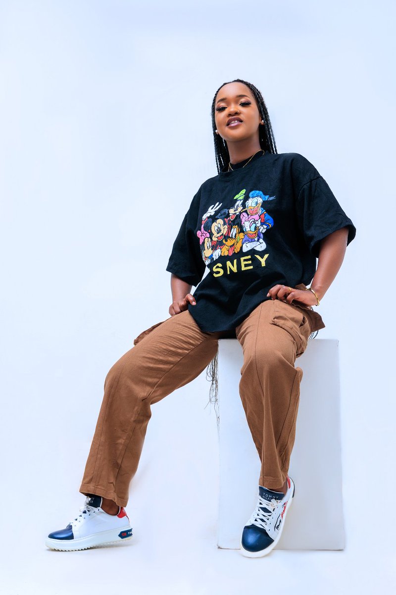 Beat the Coldness away with <a href="/Shie_money/">DJ Shie Money</a>'s Mix on <a href="/GalaxyFMUg/">100.2 Galaxy FM Zzina!</a> .

Tune in let's Roll because it's a Friday 🥳🥳 

#GalaxyKidongo | #Realdeejays