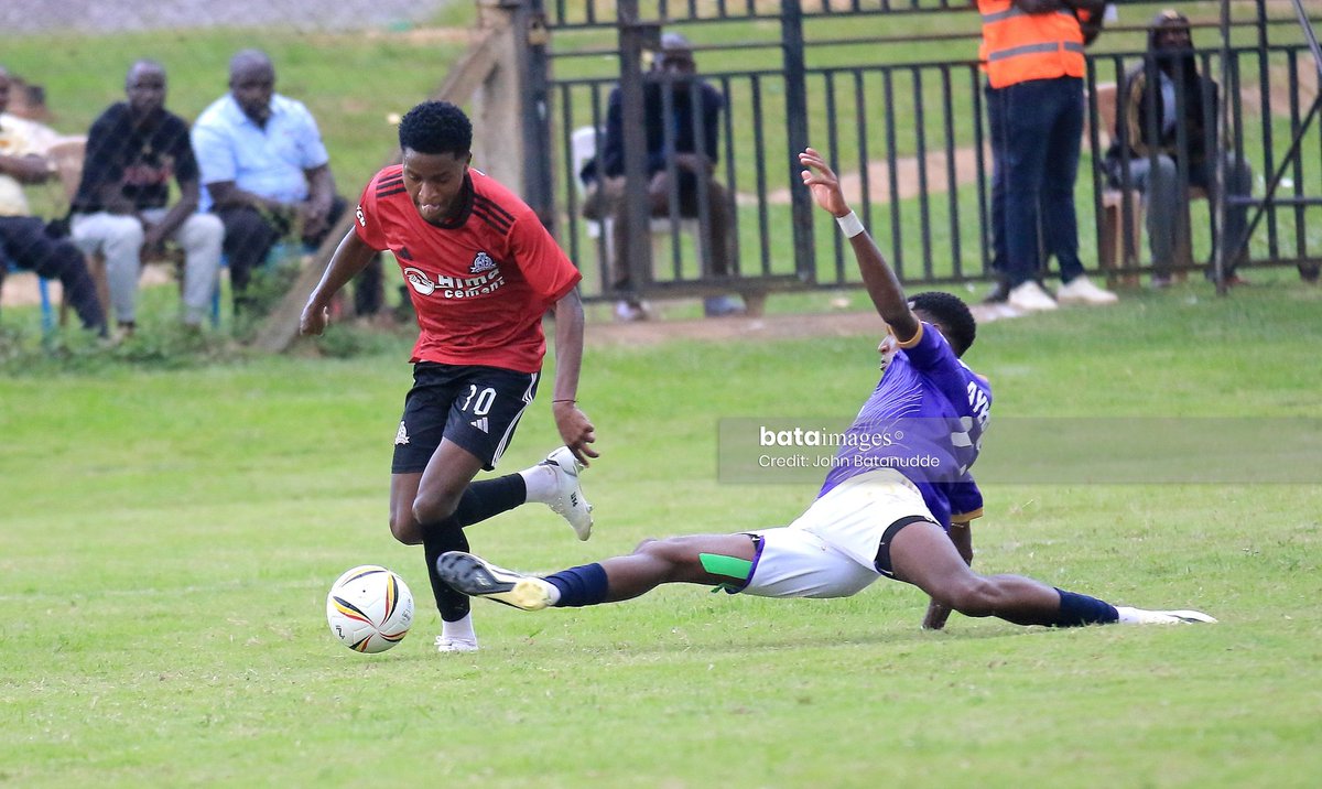 VipersXtra's tweet photo. Allan Okello moment in Wakiso Derby #WAKVIP โ
The confidence, dribble, decisiveness character and that last pass โจ ๐ฏ๐๐ฅถ
#VenomsUpdates | #HalaVipers
#StarTimesUPL ๐ท @BataImages https://t.co/Chp2m3AGsy