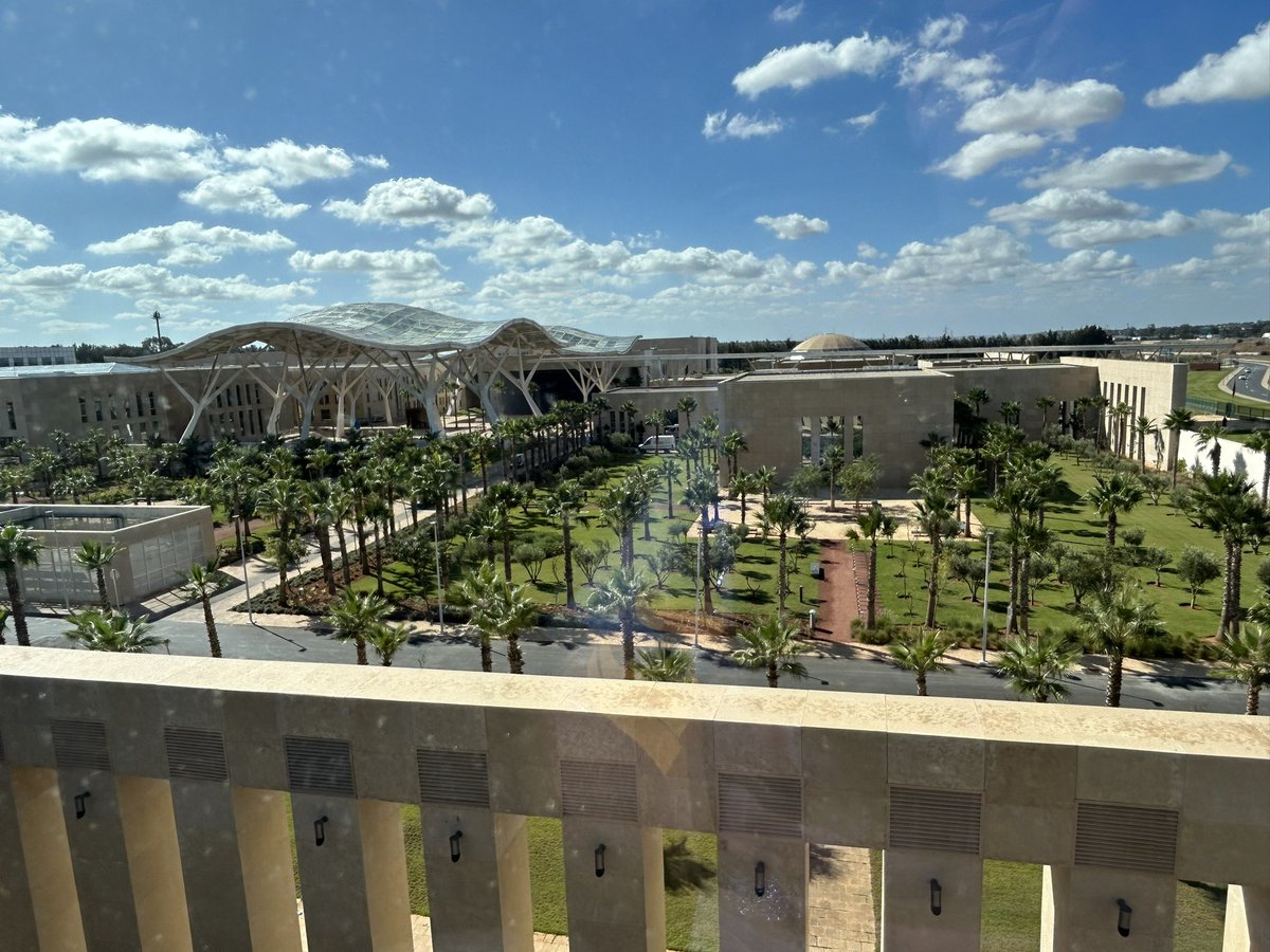 Siôn Charles tweet media