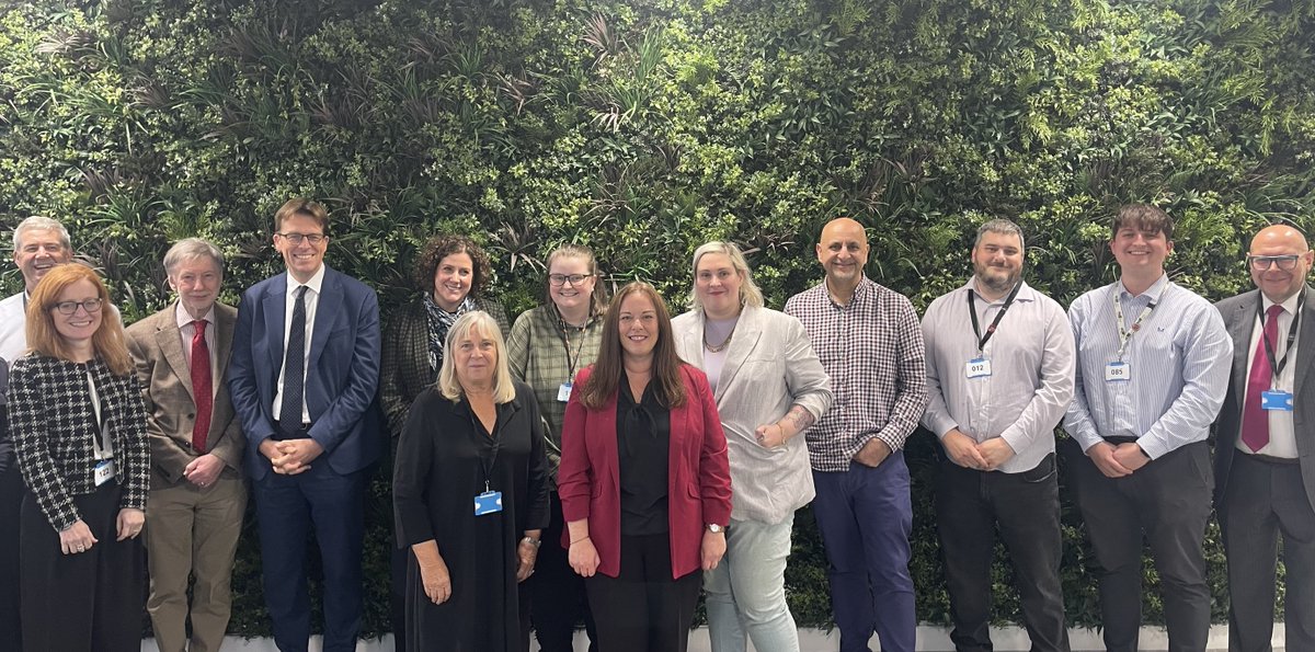 Braf cael croesawu Vikki Howells AS, Y Gweinidog Addysg Bellach ac Uwch, i'n swyddfa ddoe i sgwrsio gydag aelodau staff ac i ddysgu mwy am waith ac uchelgeisiau Medr ym maes addysg drydyddol ac ymchwil. Byddwn yn cyflwyno ein Cynllun Strategol cyntaf i'r Gweinidog ym mis Rhagfyr.