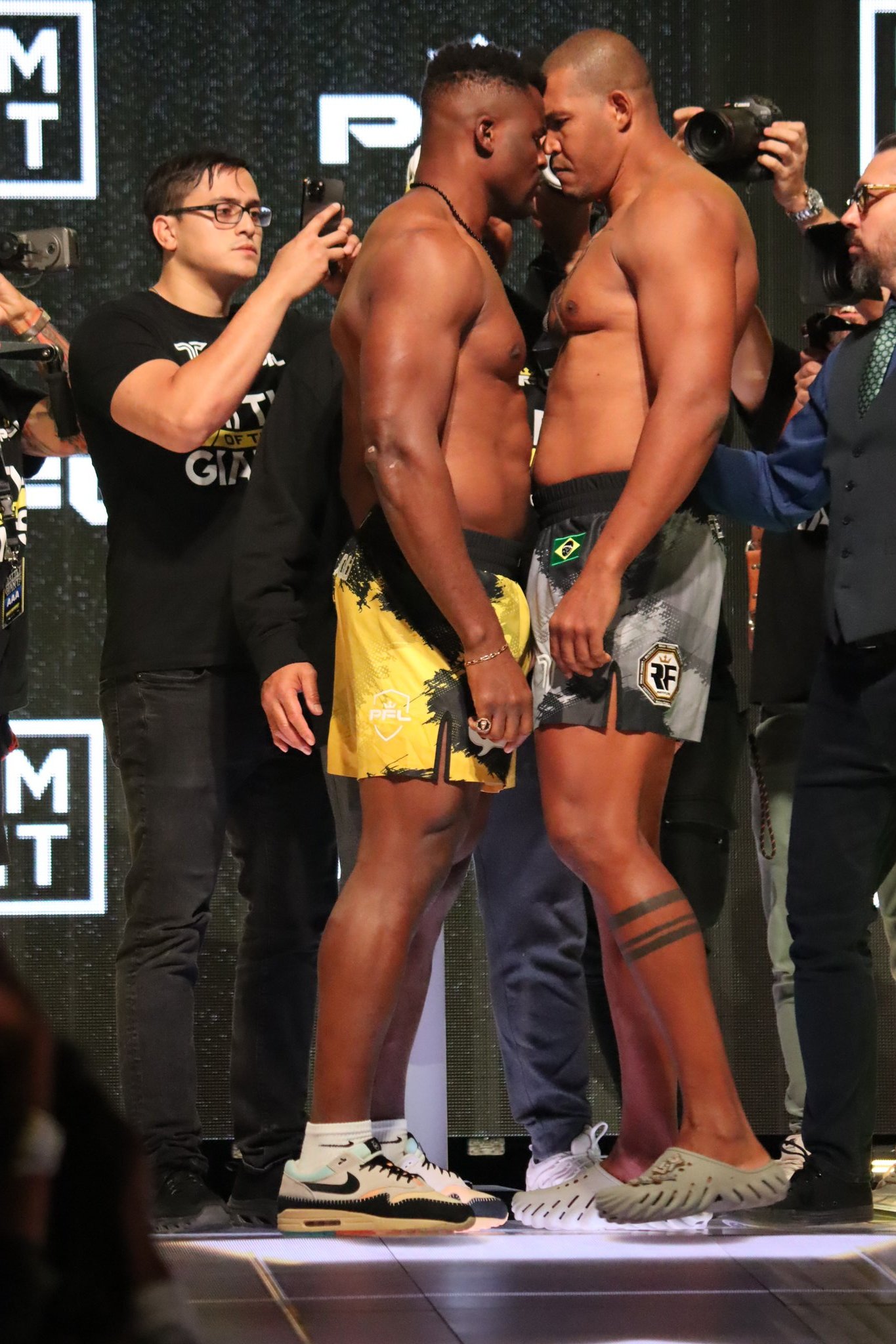 Timothy Wheaton MMA on X: "Francis Ngannou vs. Renan Ferreira. Probably the  best photos I've ever taken in my life. https://t.co/sObNvm4cjj" / X