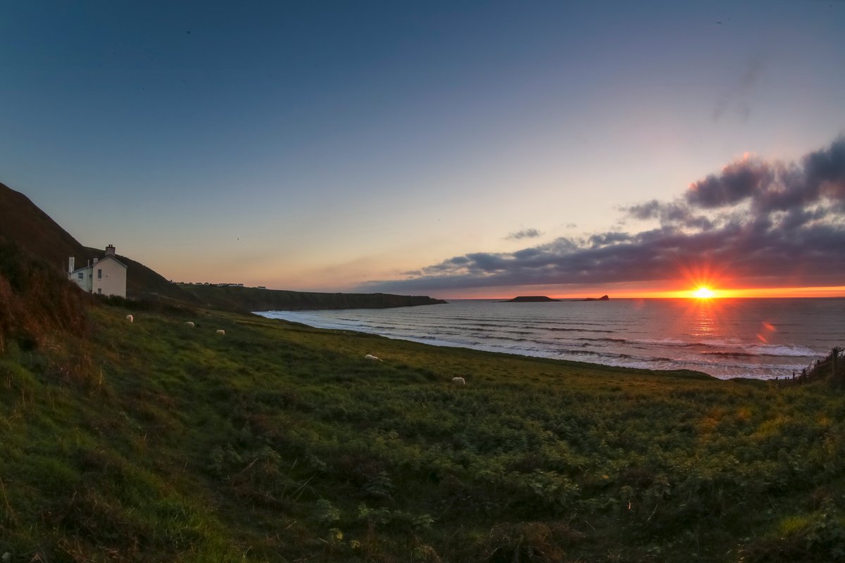 Rhossili bay Sunsets <a href="/Sa4Magazine/">SA4 Community magazine</a> <a href="/Ruth_ITV/">Ruth_TV</a> <a href="/kelseyredmore/">Kelsey Redmore</a> <a href="/DerekTheWeather/">Derek Brockway - weatherman</a> <a href="/WormsheadHotel/">The Wormshead Hotel</a> <a href="/rhossiligallery/">Rhossili Gallery</a> @RhossiliHwb <a href="/VisitSwanseaBay/">Visit Swansea Bay</a> <a href="/WalesOnline/">WalesOnline 🏴󠁧󠁢󠁷󠁬󠁳󠁿</a> <a href="/EnjoySwansea/">Enjoy Swansea Bay</a> <a href="/JoBlytheTV/">Jo Blythe 🤍</a> <a href="/GowerHeritage/">GowerHeritageCentre</a>