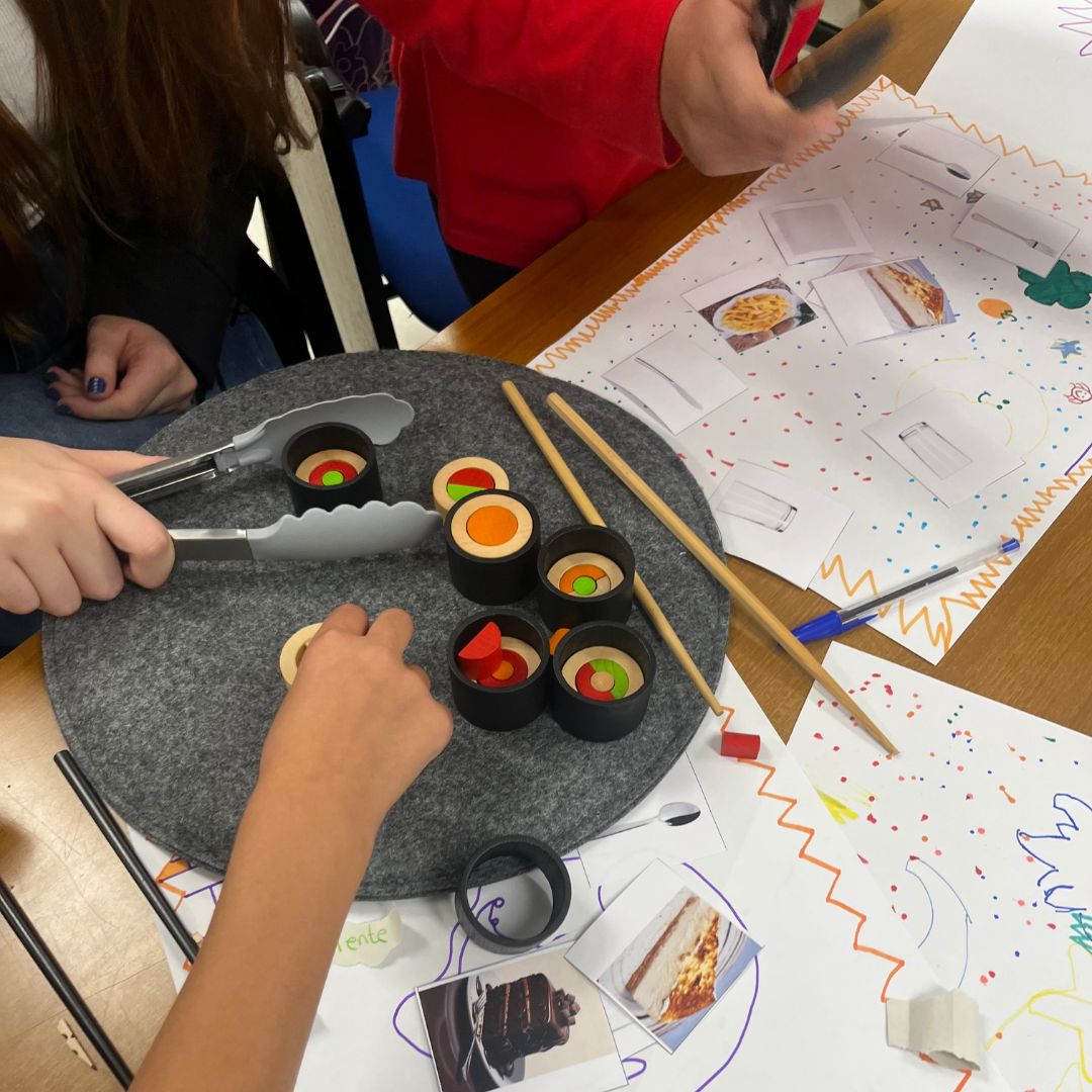 Qué bien nos lo pasamos ayer trabajando el vocabulario cuando vamos de restaurante.
El próximo en Oviedo, miércoles 23 de Octubre trabajamos vocabulario: "Nuestra excursión ideal". 
En horario de 18.30 a 19.15.
Inscripciones bit.ly/AcompañaTEL2024
Dudas bit.ly/ATELASWhatsApp