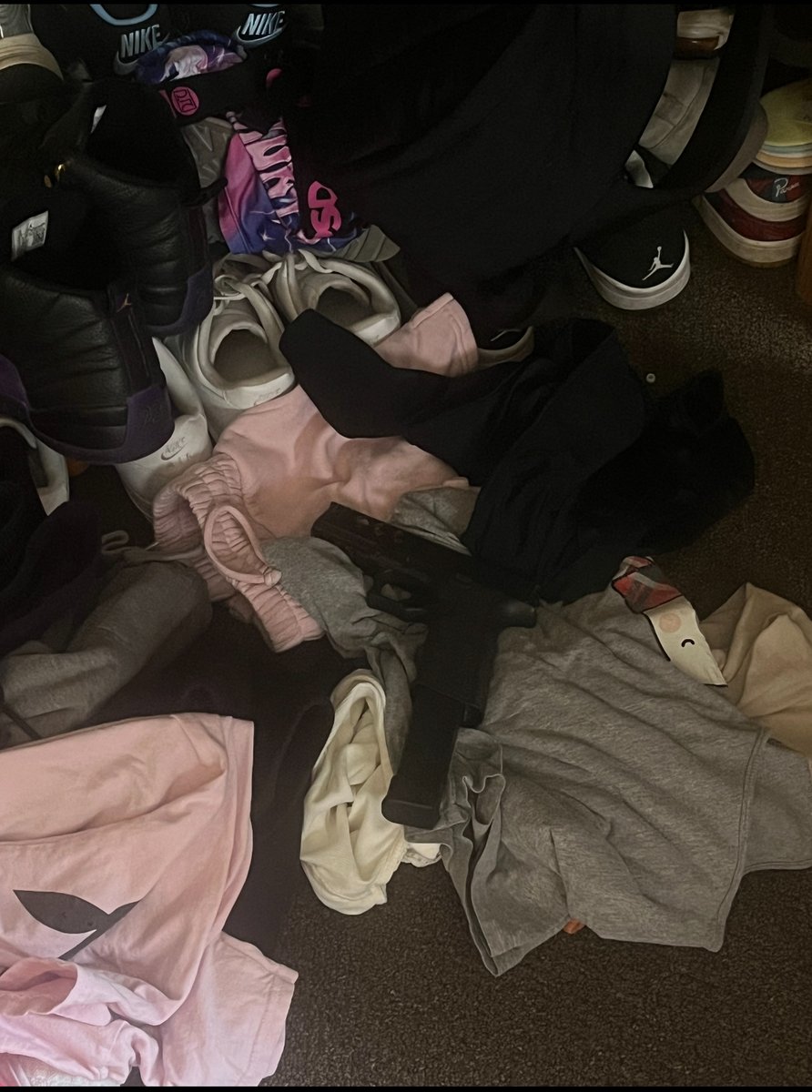 1/3 Great thanks to our ESU team who successfully executed 7 high-risk knock &amp; announce warrants last week! As a result of the warrants the Emergency Services Unit executed, detectives with our Violent Offender Task Force (VOTF) were able to arrest multiple individuals.