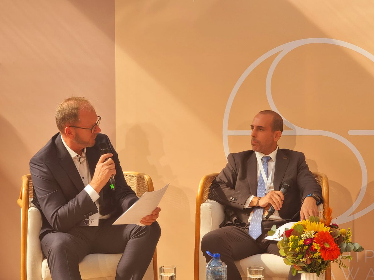 capitalexecorp's tweet photo. On receiving the Motivation Award for M-ERC and the Climate Change Leader Silver Award at the ESG Shipping Awards 2024, our Green Shipping &amp; Sustainability Director, Mr. Stergios Stergiou, highlighted Capital Group's role in pioneering green technologies and decarbonization. https://t.co/xjWV4AKN45