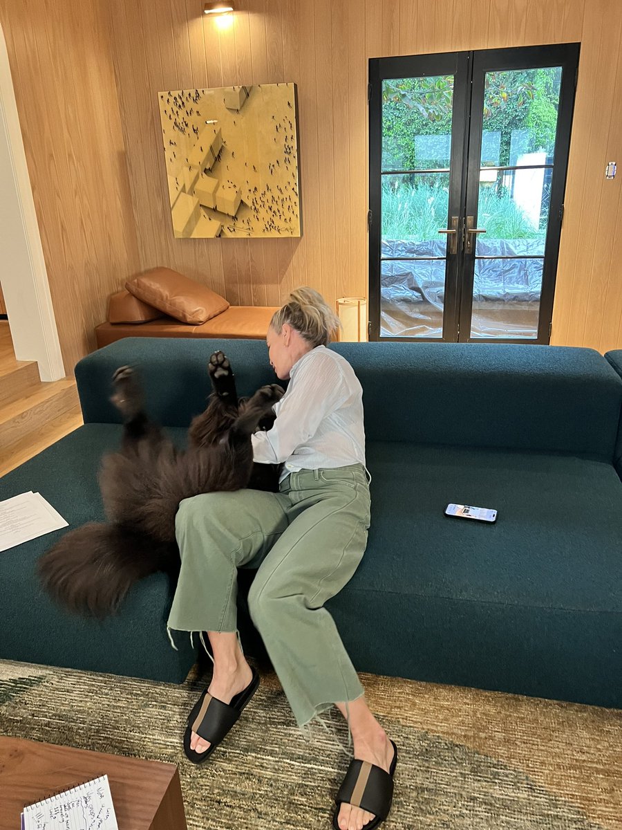 chelseahandler's tweet image. Doug looks just like his mama. 🤓